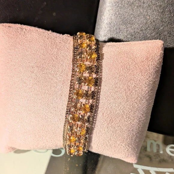 Vintage Elegant Gold and Bronze Coloured Bracelet. 7 Inches - Picture 1 of 4